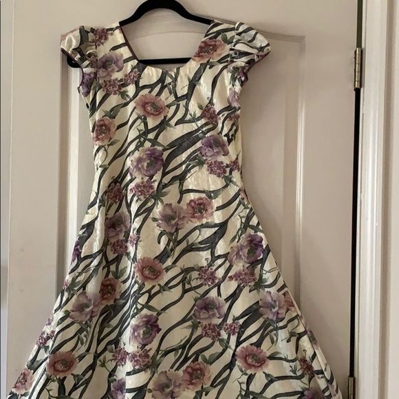 NWOT chudidhar with matching dupatta - Picture 6 of 7